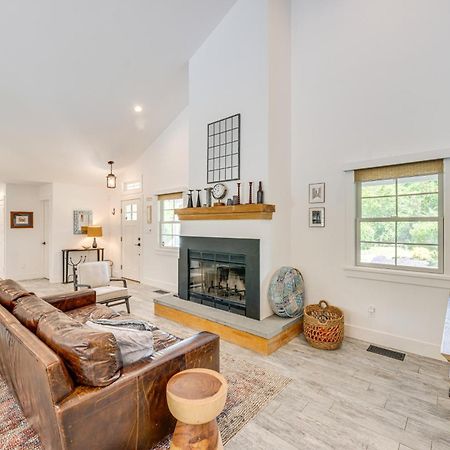 Distinctive Hamptons Home With Pool Near Bay, Ocean Hampton Bays Kültér fotó