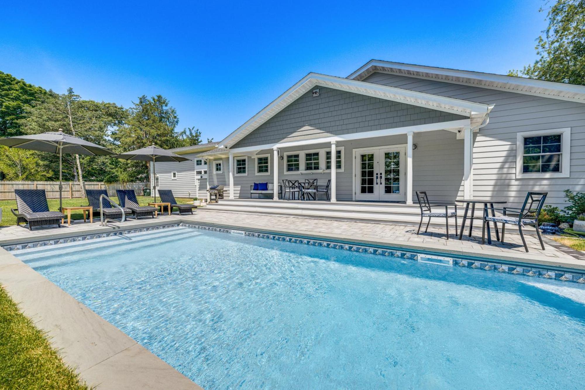 Distinctive Hamptons Home With Pool Near Bay, Ocean Hampton Bays Kültér fotó