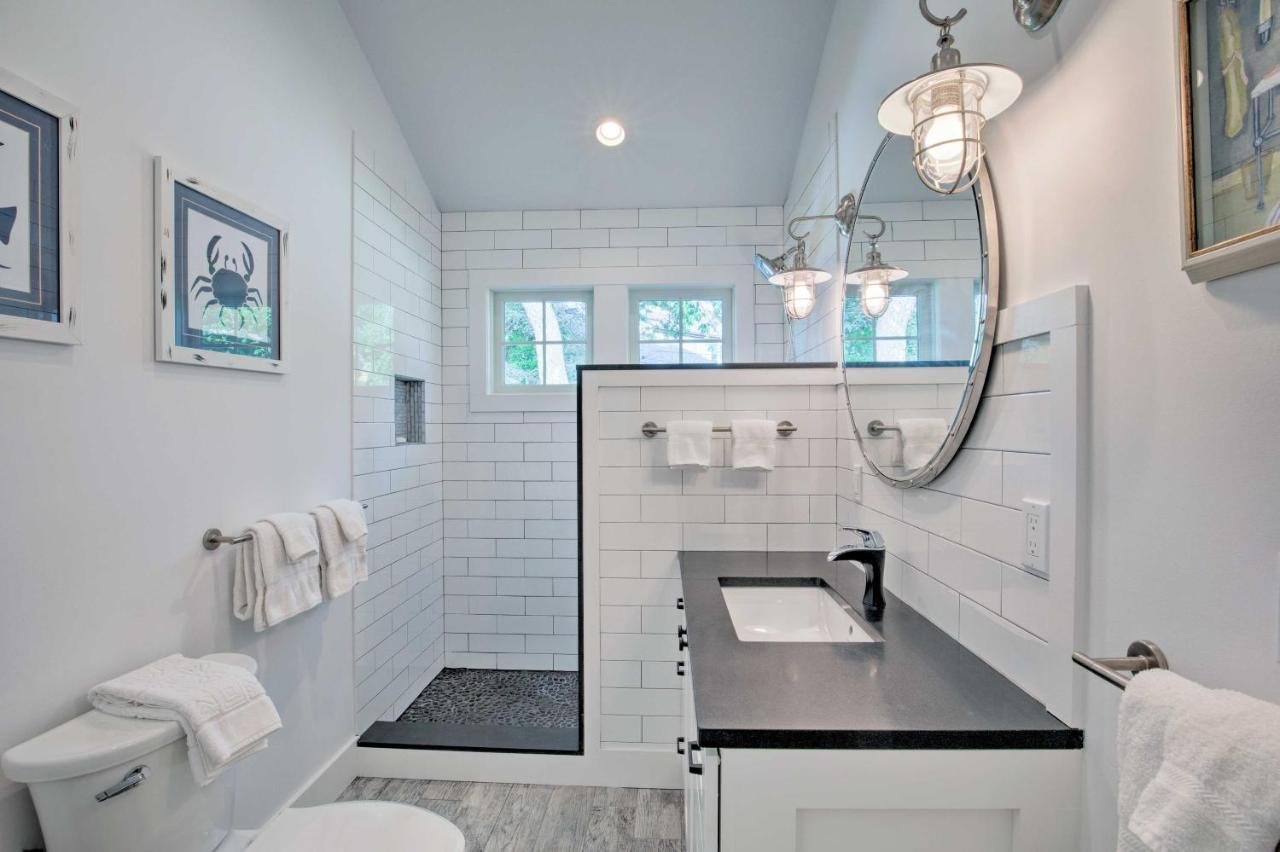 Distinctive Hamptons Home With Pool Near Bay, Ocean Hampton Bays Kültér fotó